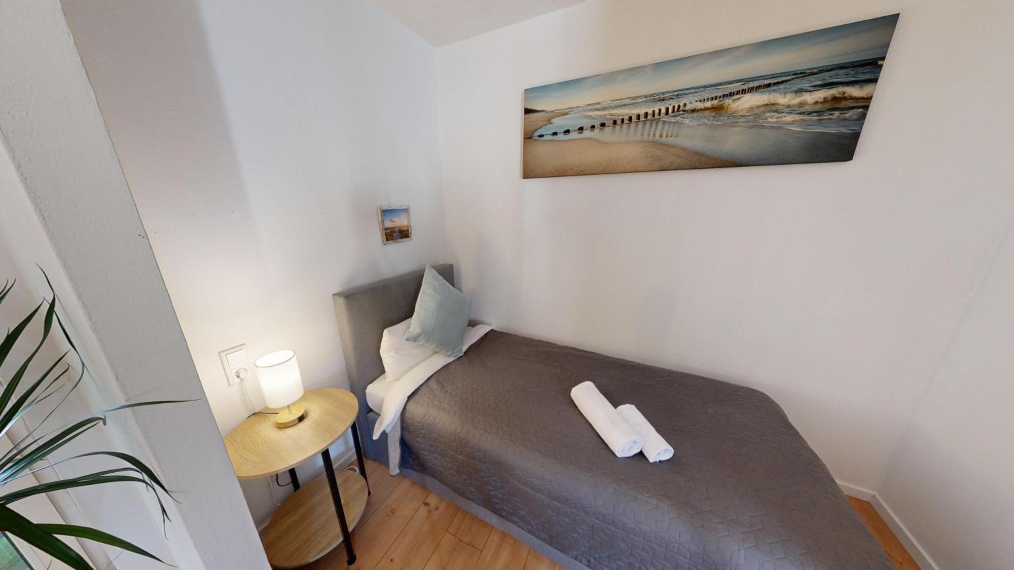 Apartment Immostay S#7 - Parken & Wifi, Naehe Mercedes Benz, 4k Fernseher